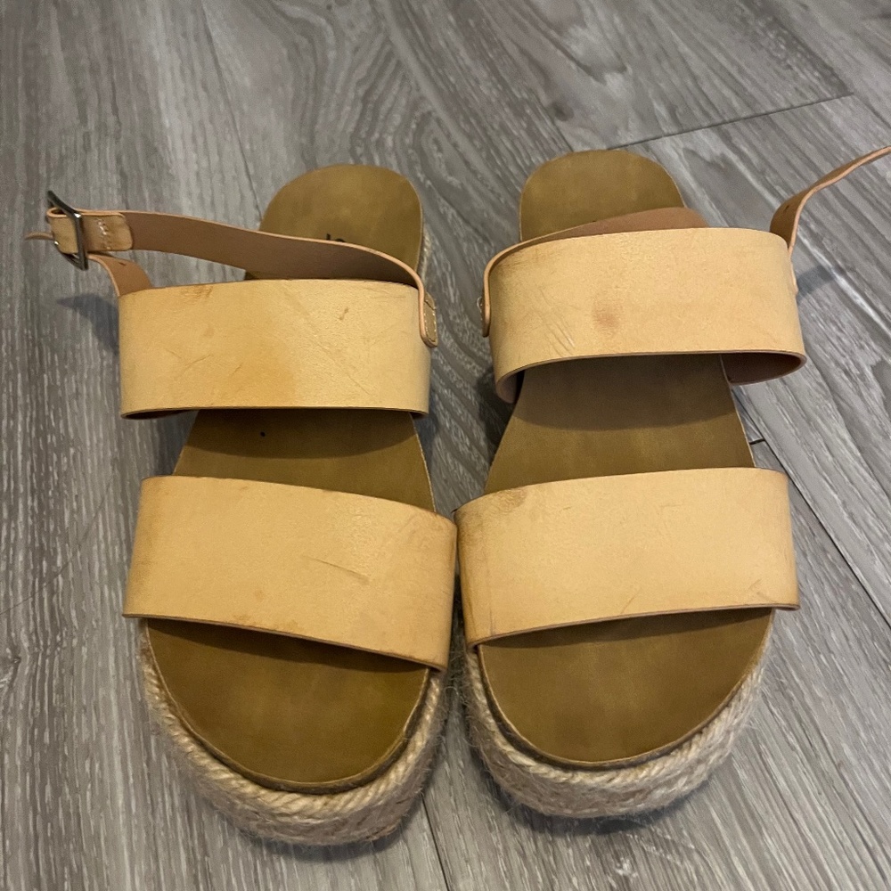 SODA sandals